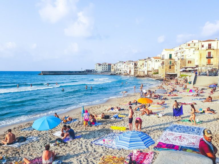 Vacances à Palerme : Découvrez Les Plages De Palerme En Sicile