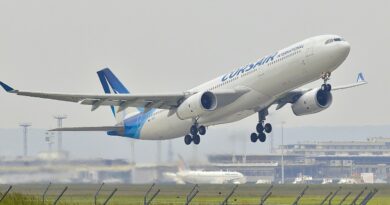 Avion au départ de l'aéroport d'Orly